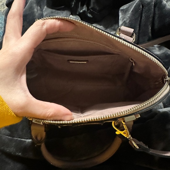 Aldo purse like new condition practically new - Picture 4 of 4